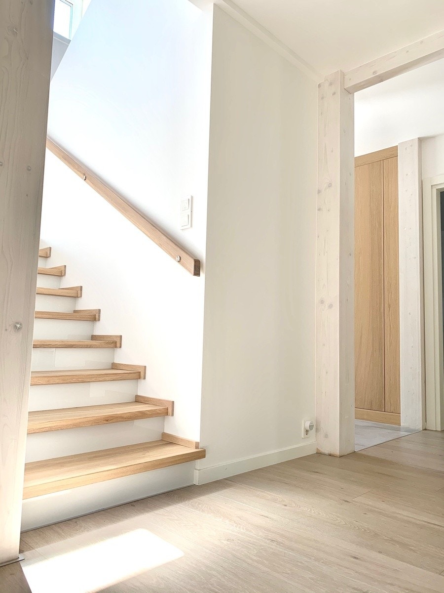 Trapp fra første etasje Galleribilde