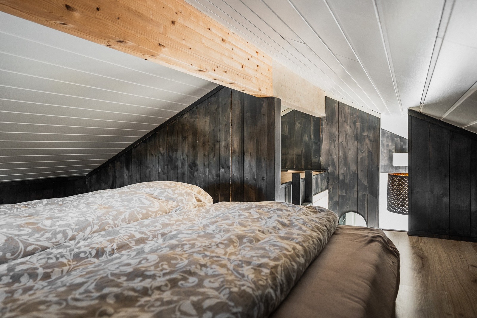 Hemsen har adkomst via stige i gangen utenfor soverommene. Galleribilde
