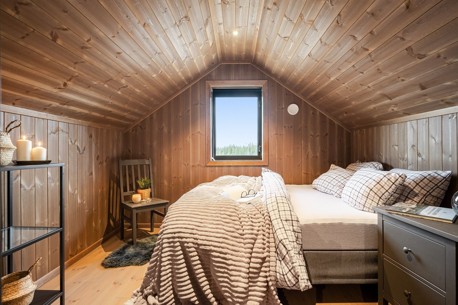 3454-3-1_001.jpg Galleribilde