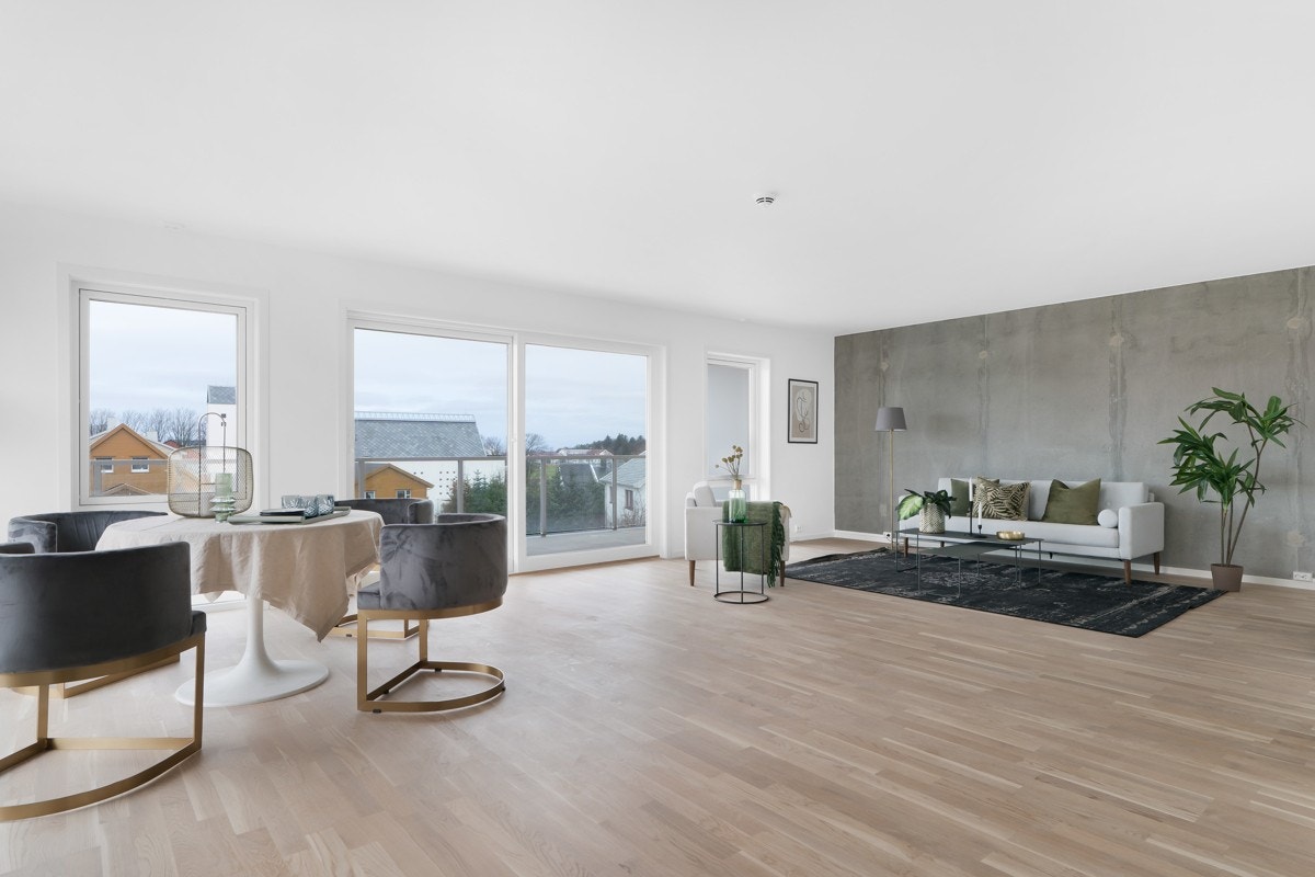 Romslig stue med gode møbleringsmuligheter. Galleribilde