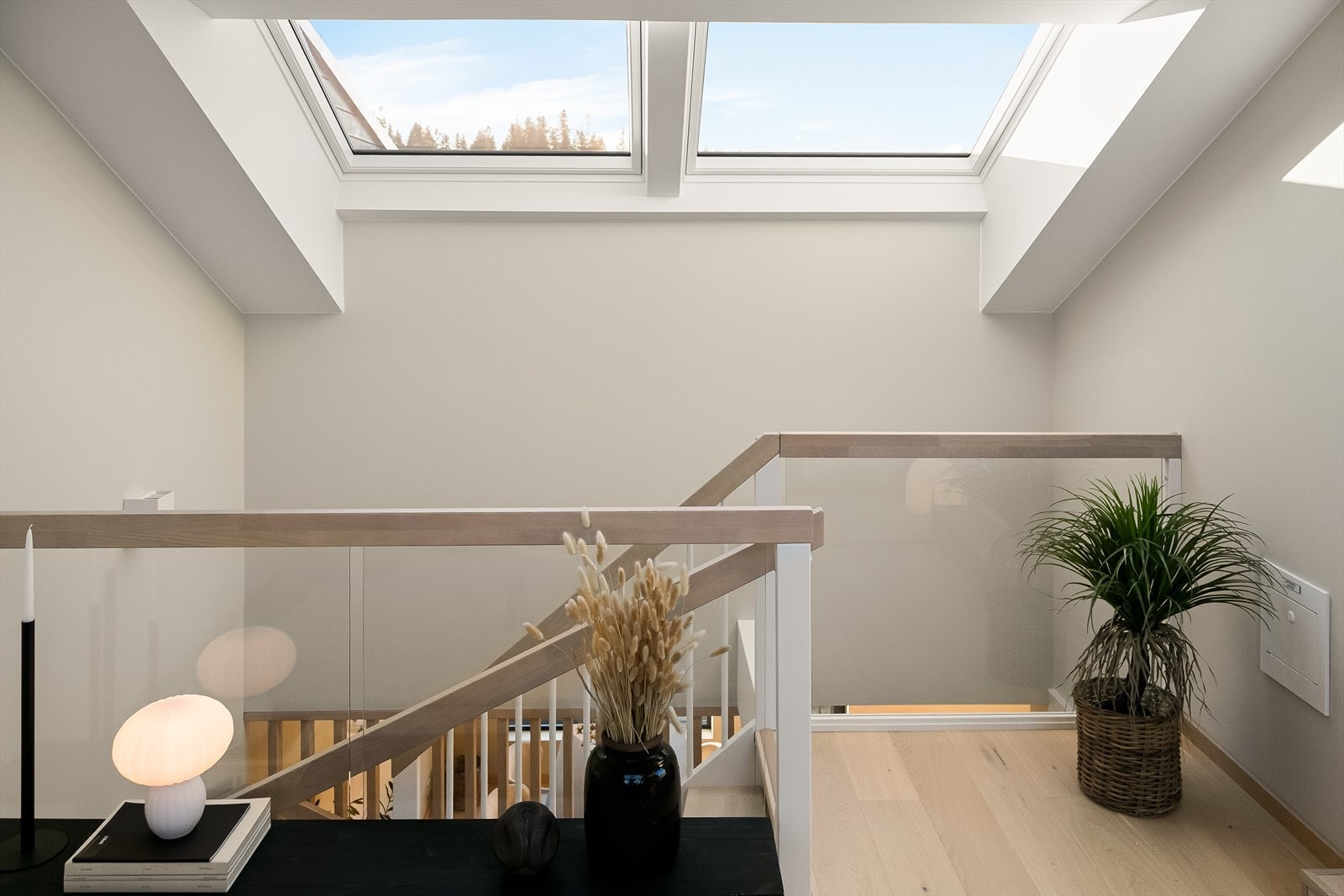 Loftstue. Galleribilde