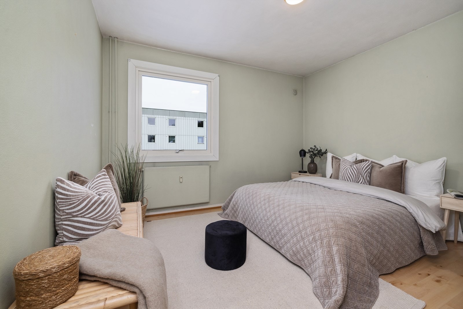 Her er det plass for både mer garderobe eller kanskje kontorplass Galleribilde