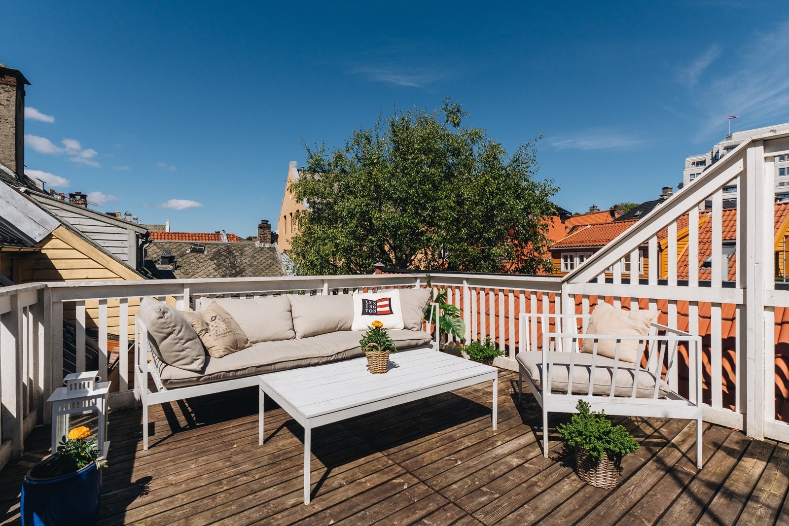 Her kan du innrede din egen private uteoase - enten du ønsker loungegruppe, spiseplass, beplantning eller grill. Galleribilde