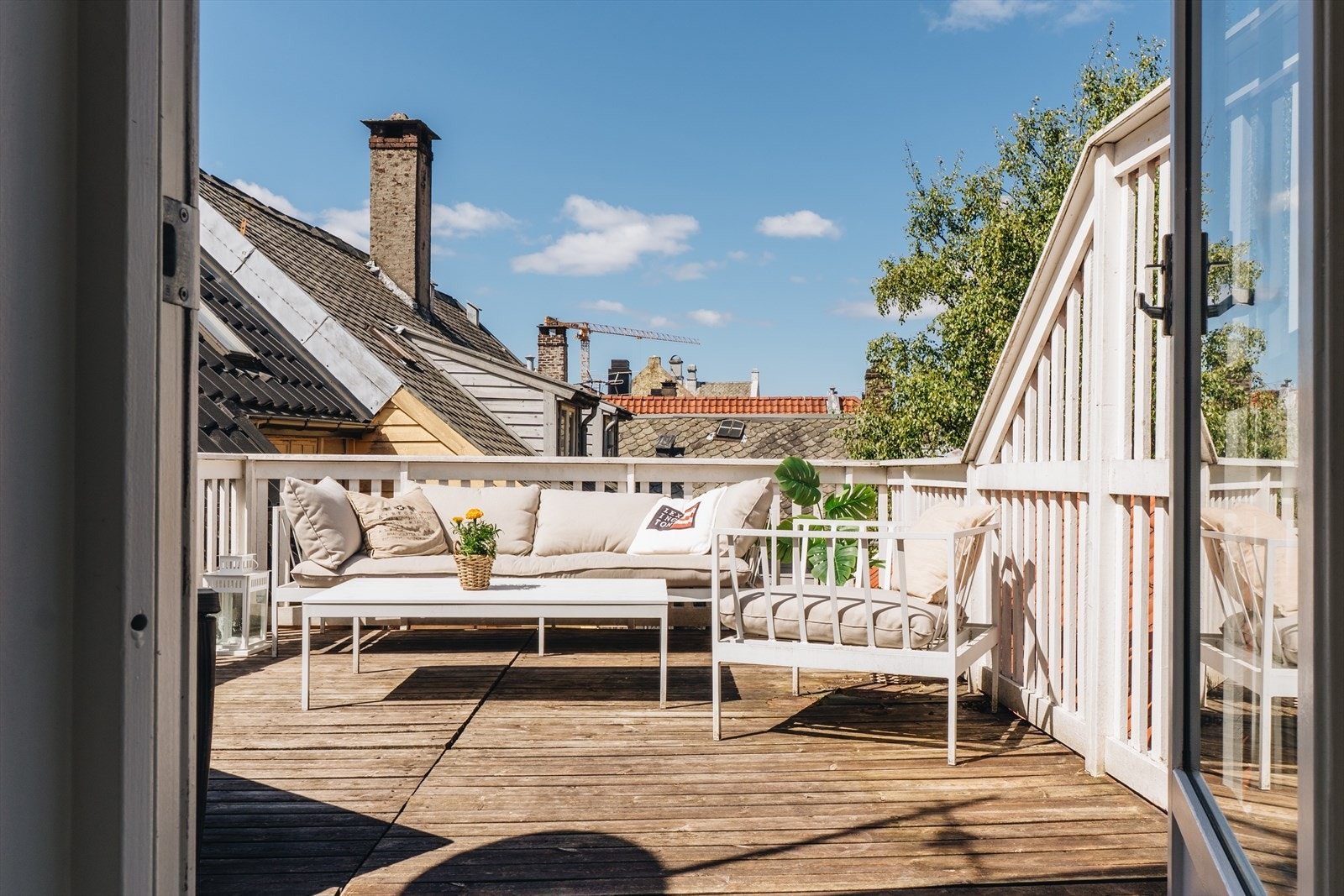 En seksjonert selveierleilighet over 3 plan med bl.a. terrasse på ca. 19 m² Galleribilde