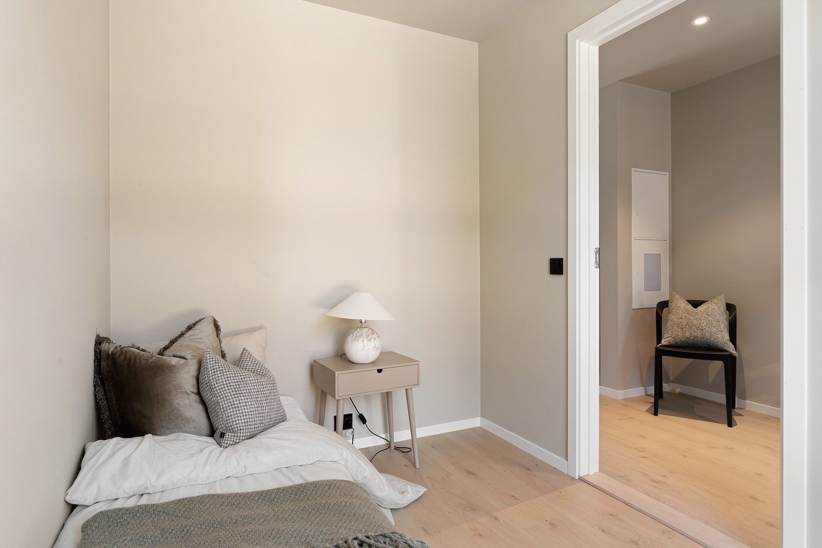 Soverom 1. etg. (bilde tatt fra bolig 118) Galleribilde