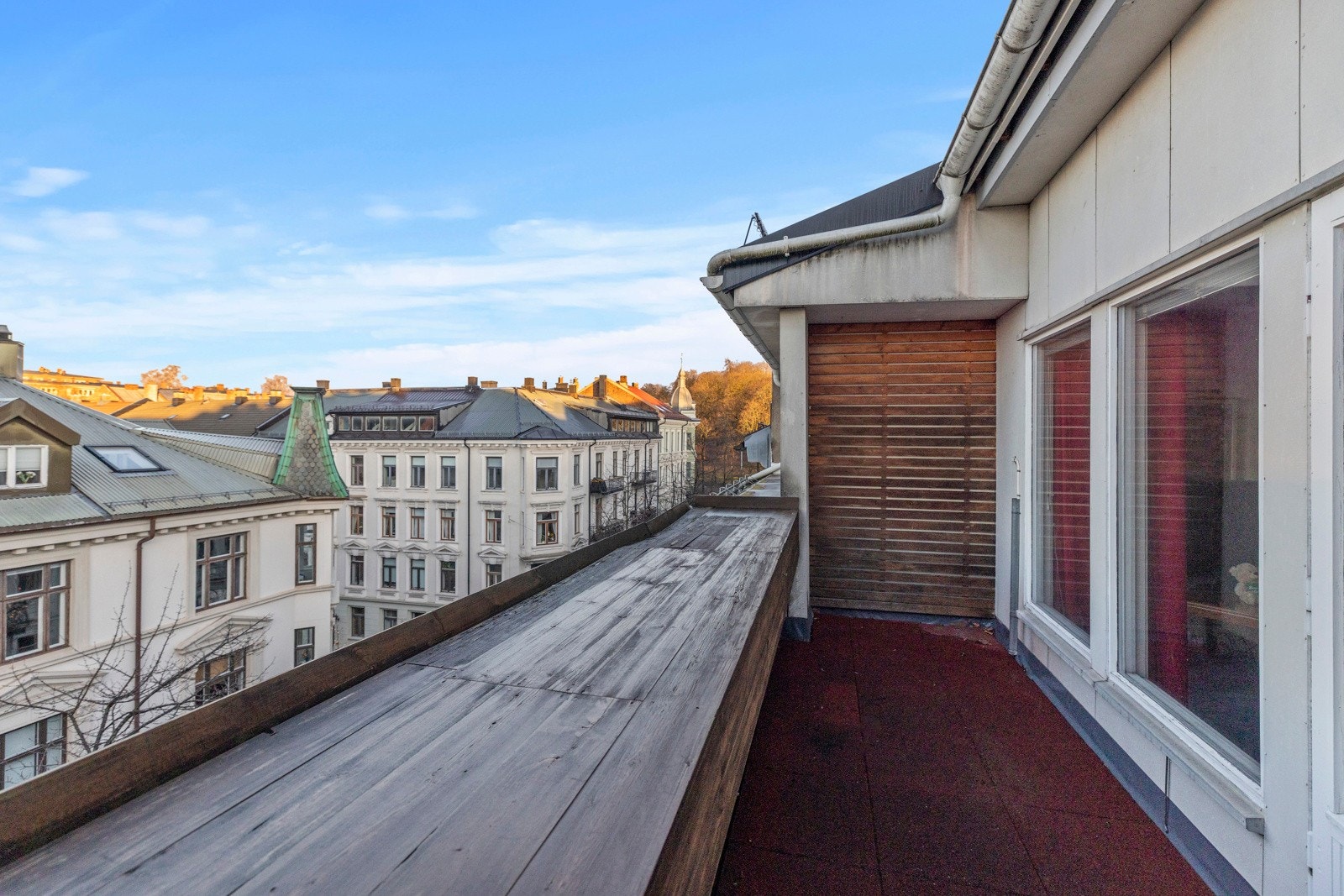 Velkommen til Frydenlundgata 17 - Toppleilighet med vestvendt balkong og stort oppusingspotensial. Foto: Marikafoto. Galleribilde