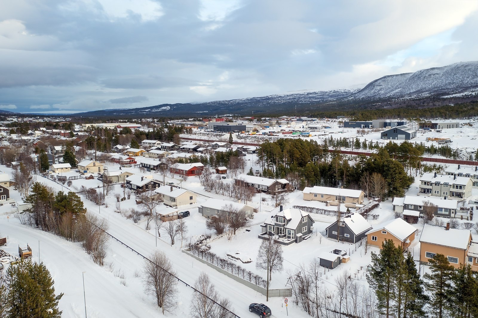 Eiendommen ligger nært det populære utfartsområdet Kåsen med merkede turstier Galleribilde