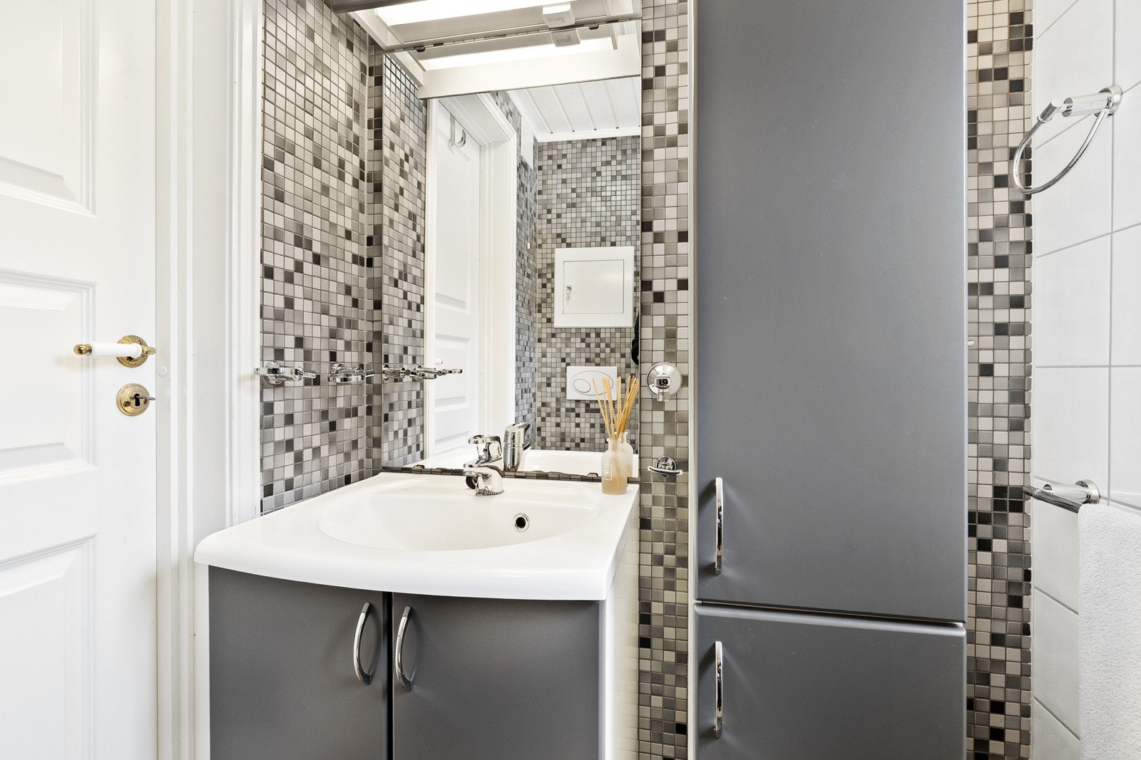 Pent flislagt bad oppusset i 2011 i følge tidligere salgsoppgave. Galleribilde