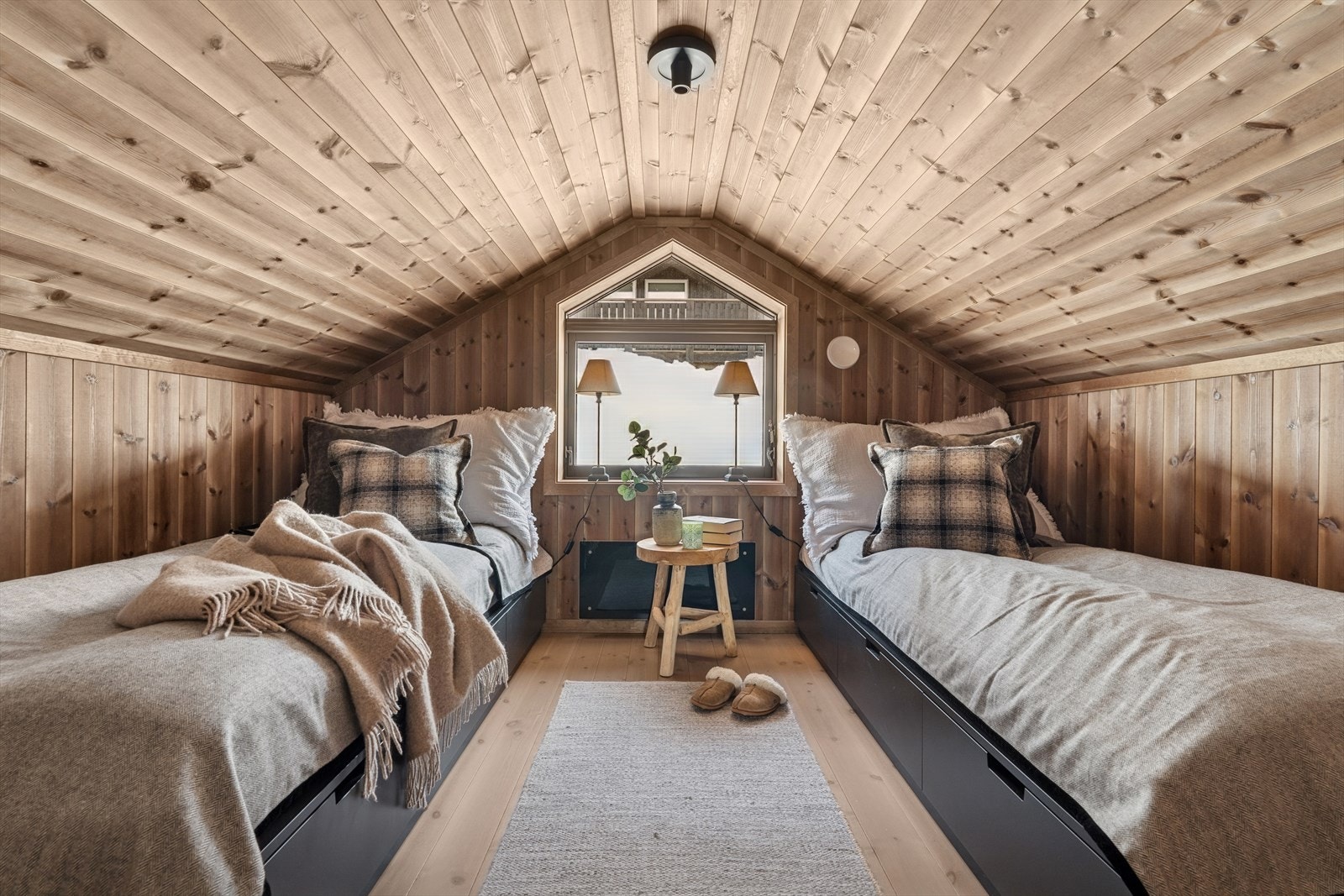 Hemsen er innredet til oppholdsrom, men er ikke godkjent for dette. Galleribilde