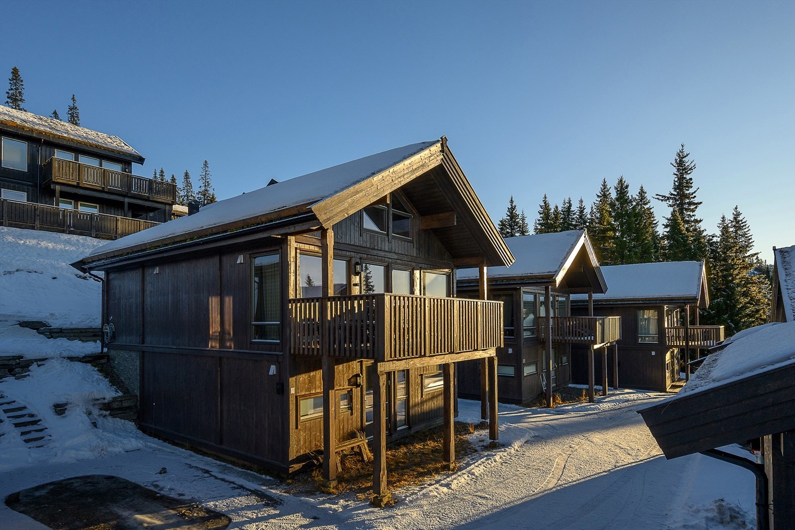 Rekstet 20A presenteres av DNB Eiendom ved Ingrid Bungum. Lekker, nyere hytte - Ski inn/ut, loftsetasje, badstue og 2 bad. 3 sov og hems Galleribilde