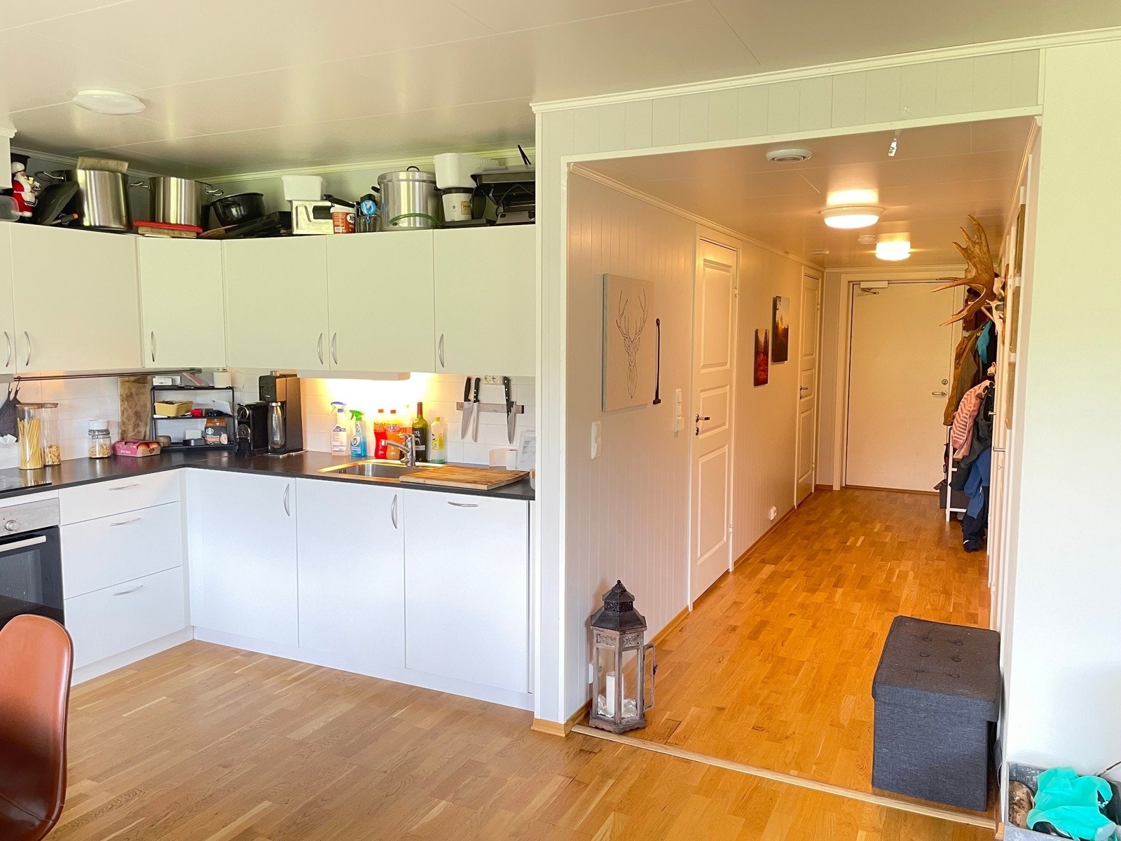 Kjøkken og gang Galleribilde