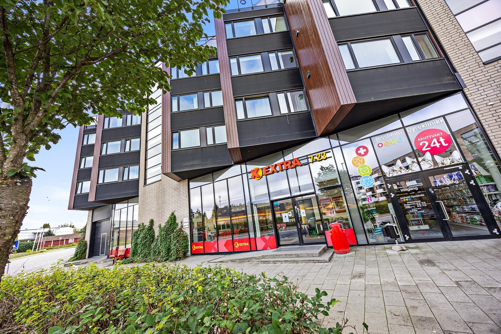 Med Coop Extra kun to minutters gange unna, blir hverdagslogistikken svært enkel. Galleribilde