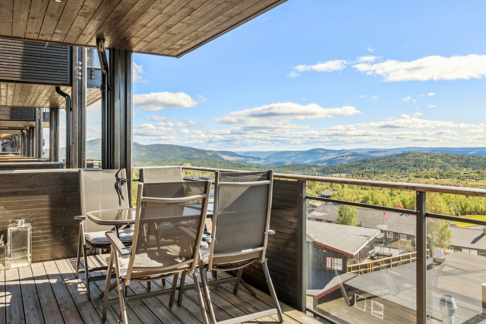 Fra terrassen har man nydelig utsikt! Galleribilde