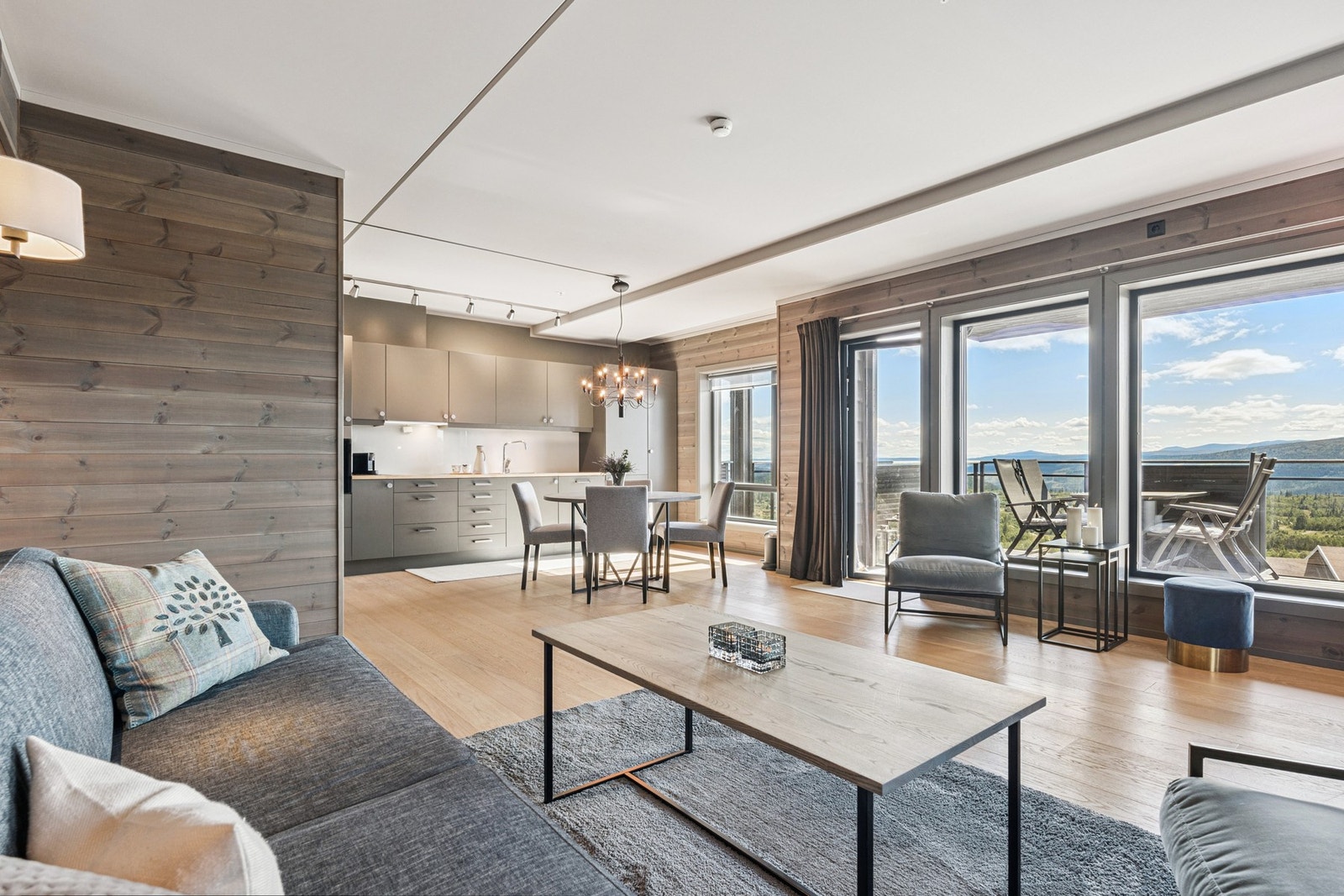 Velkommen til Skjenhauglie 38, og denne leiligheten presentert av EIE Fjellmegleren!
FOTO: EFKT (Tor Solberg) Galleribilde