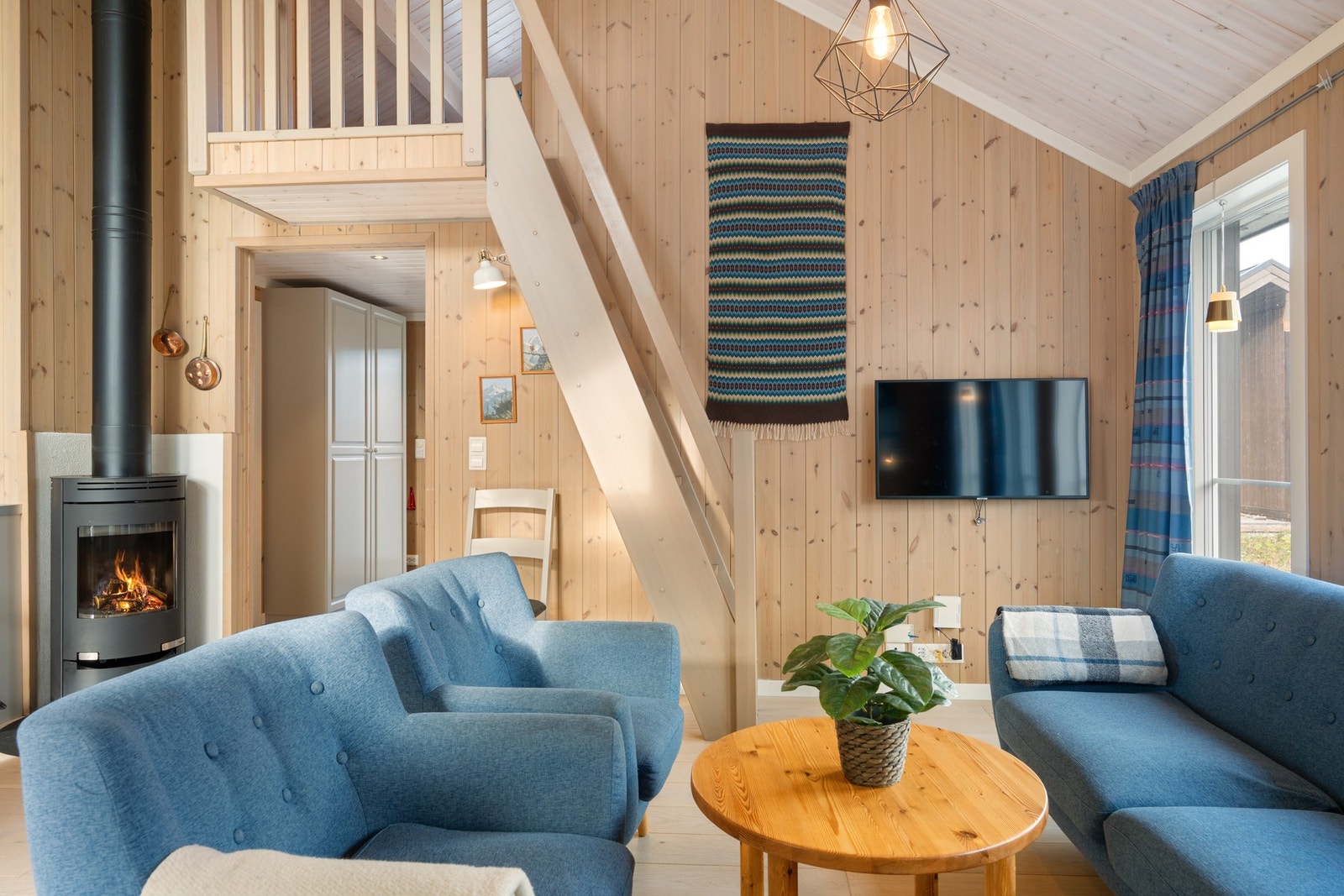 Velkommen til Finntøppvegen 8, en eiendom presentert av EIE Fjellmegleren!
FOTO: Tor Solberg Galleribilde