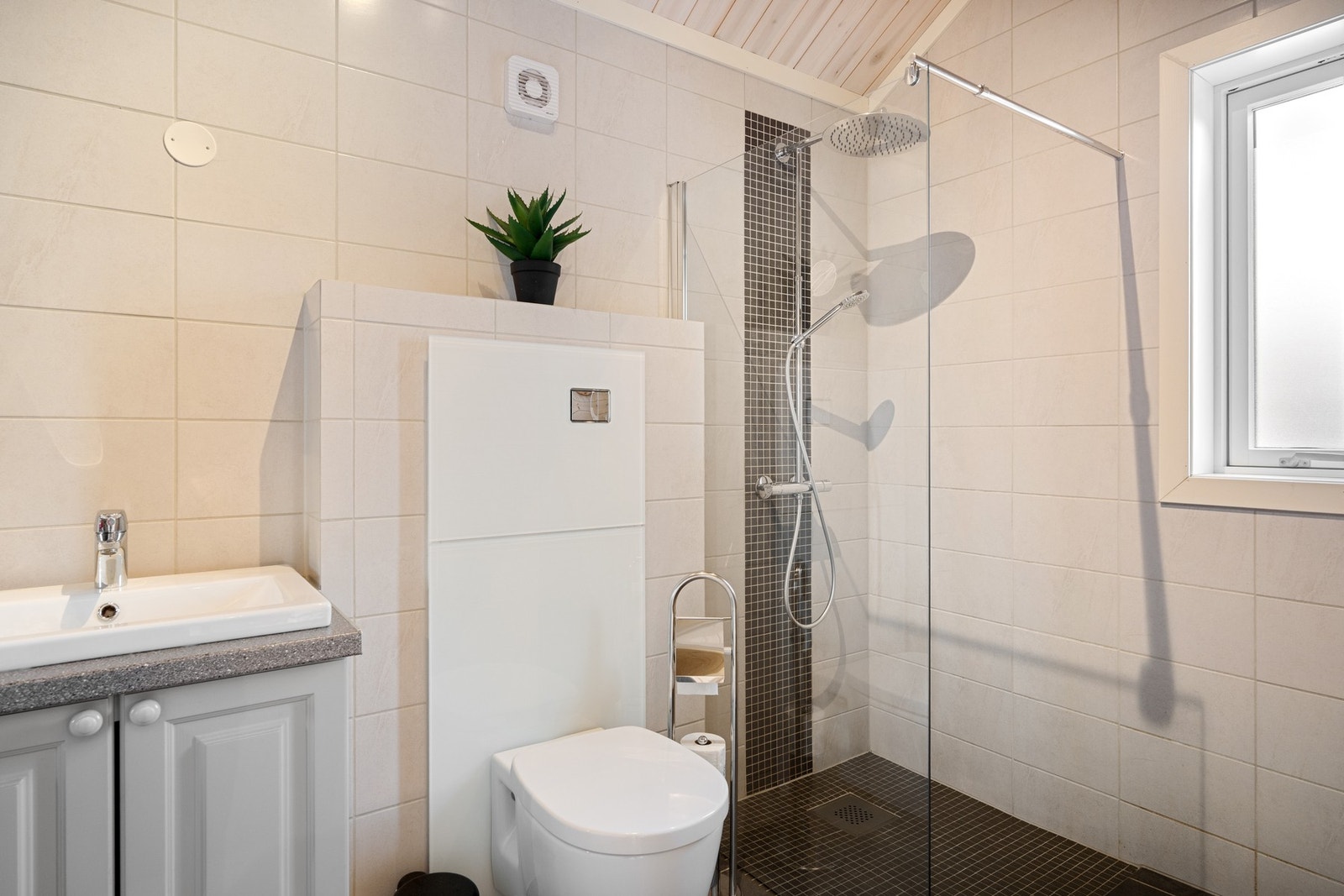 Romslig bad. Galleribilde