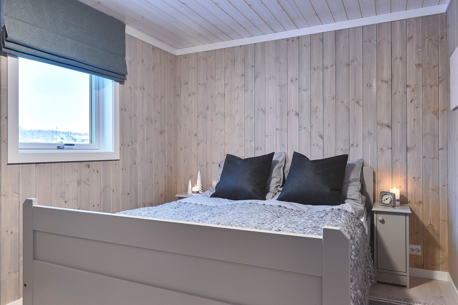 Soverom 1 med dobbeltseng. Galleribilde