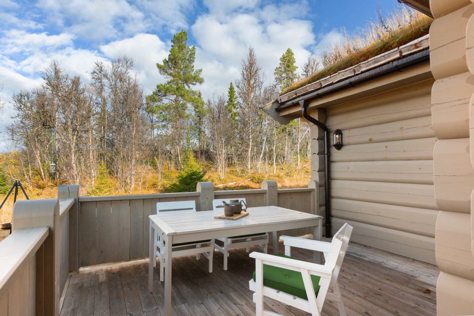 Her er det god plass til møblering av utemøblement. Galleribilde