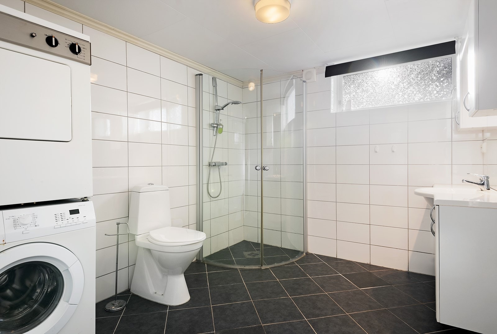 Bad i kjeller. Ikke bruksendret. Galleribilde