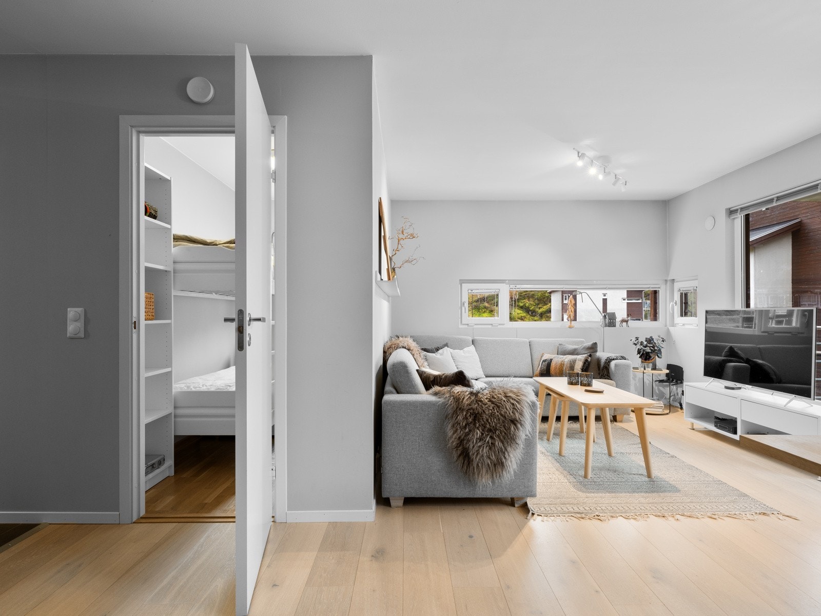 Leiligheten er utstyrt med 3 soverom, alle med køysenger for å maksimere sengeplasser Galleribilde