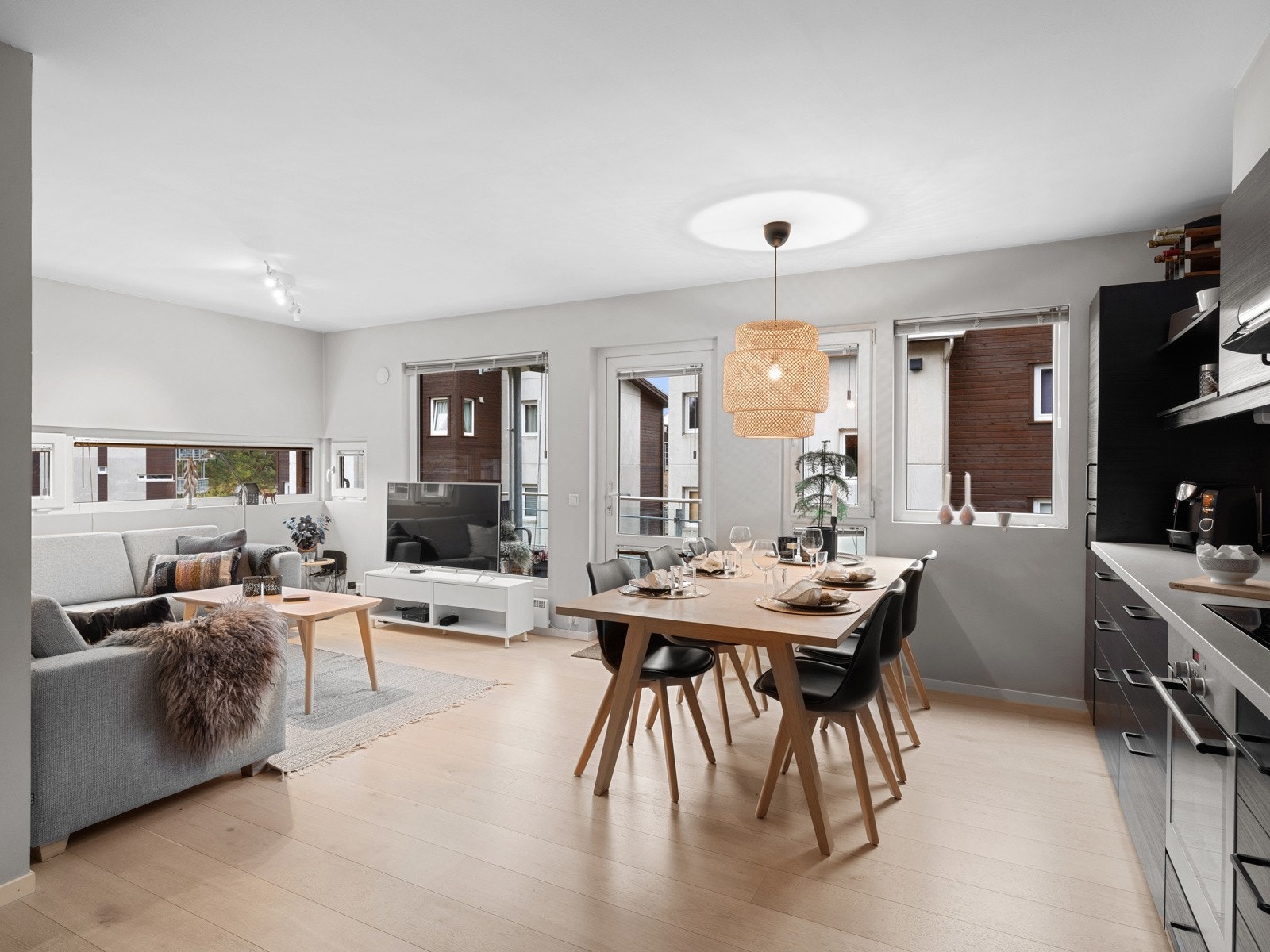 Velkommen til et enkelt hytteliv med leilighet i Sinnestunet | 3 soverom og god standard med bla påkostet kjøkken Galleribilde