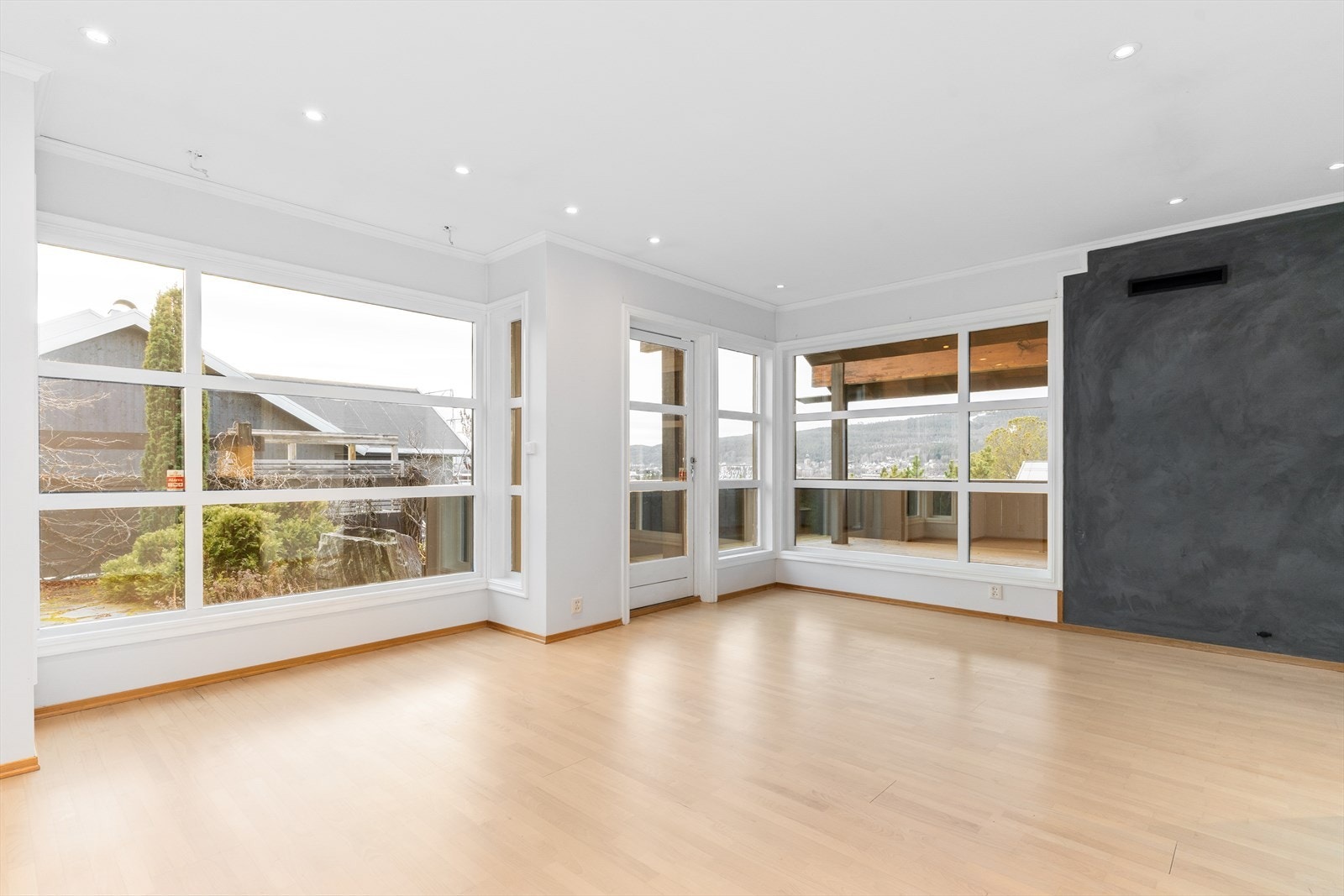 Utgang til terrasse. Galleribilde