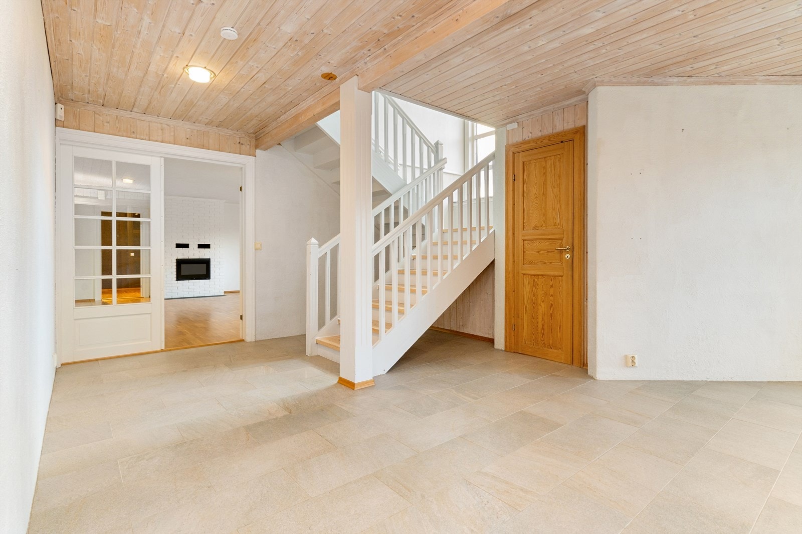 Godt med bodplass i boligen. Galleribilde