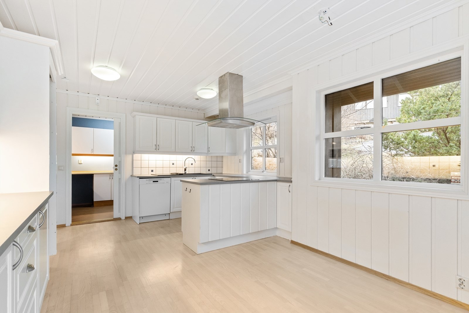 Vaskerom i bakkant. Galleribilde