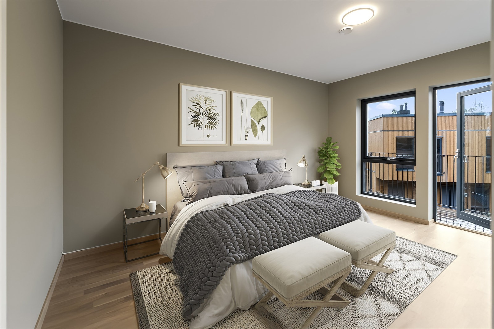 Hovedsoverom med utgang til balkong. Galleribilde