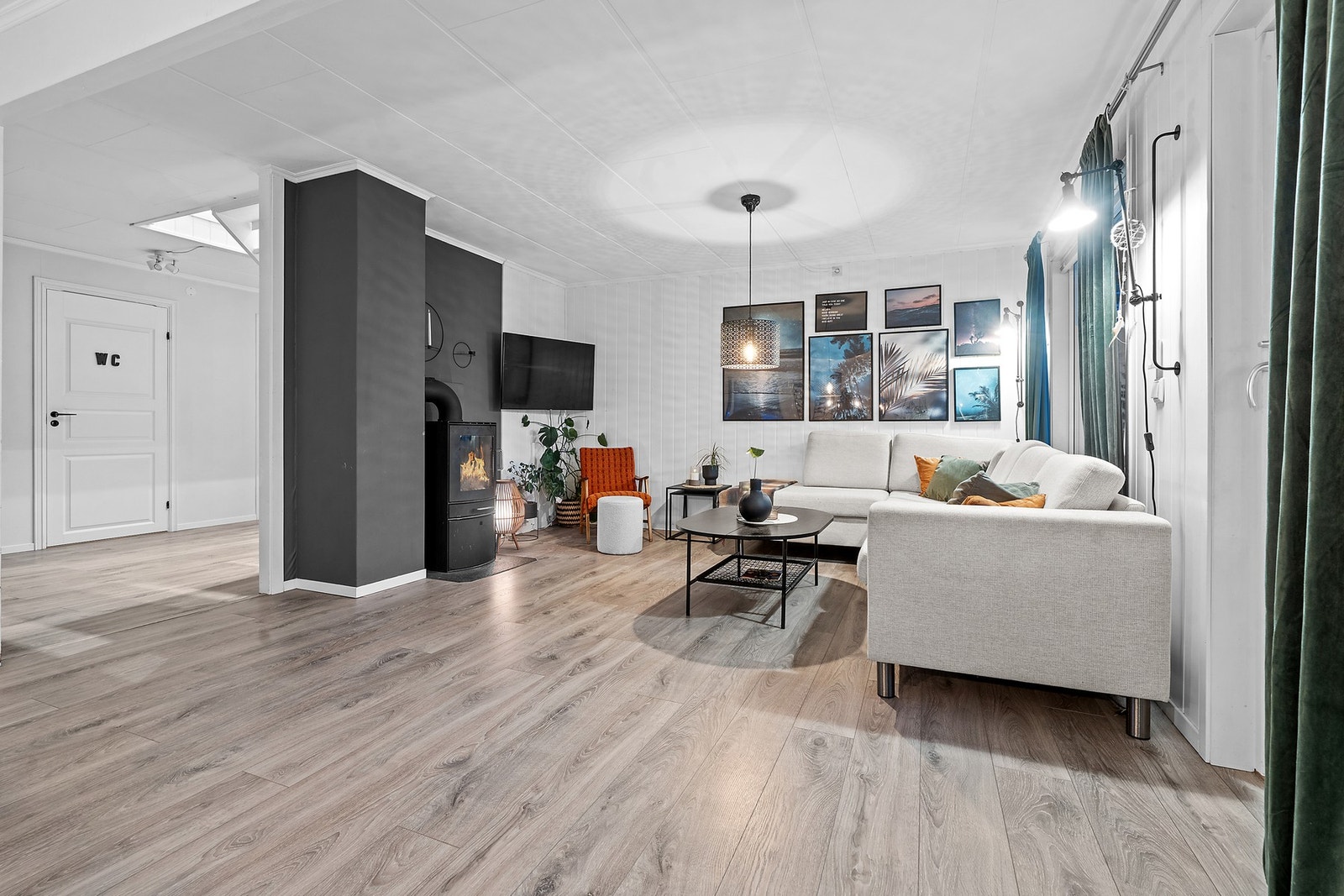 Stuen med utgang til veranda Galleribilde