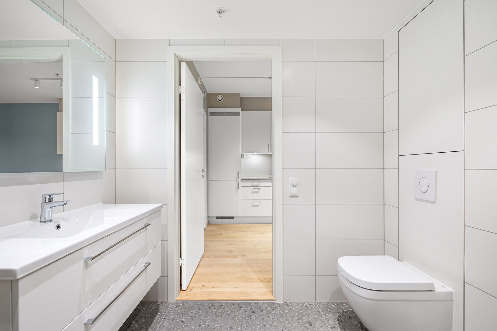 Det er opplegg til vaskemaskin i rommet. Galleribilde