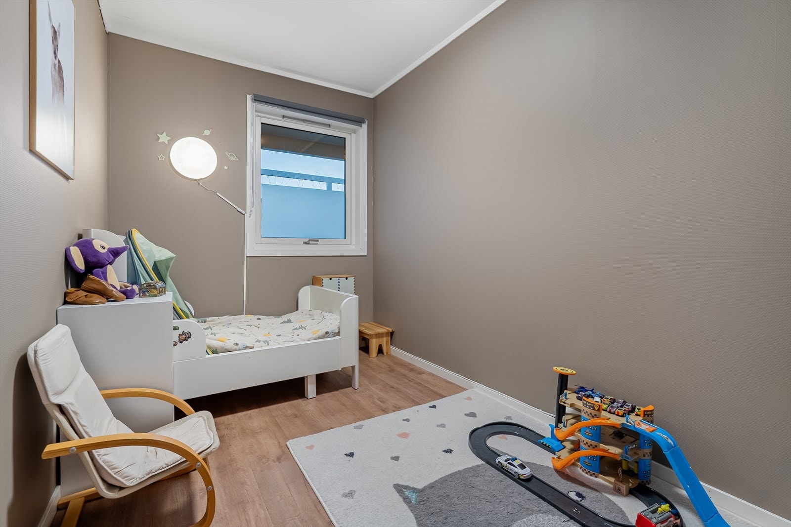 Soverom 1 i 1.etg. Galleribilde