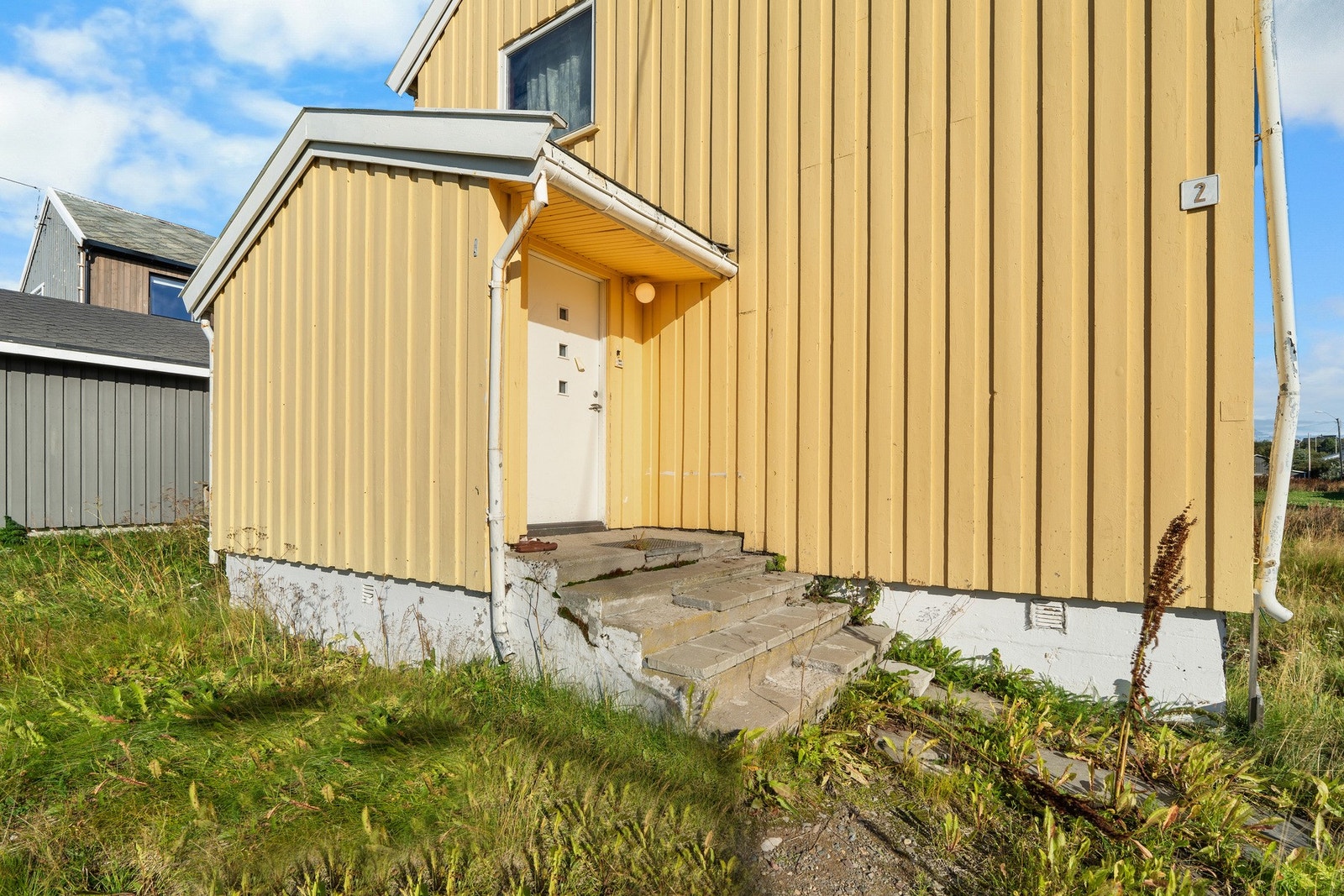 Inngangsparti mot øst. Galleribilde