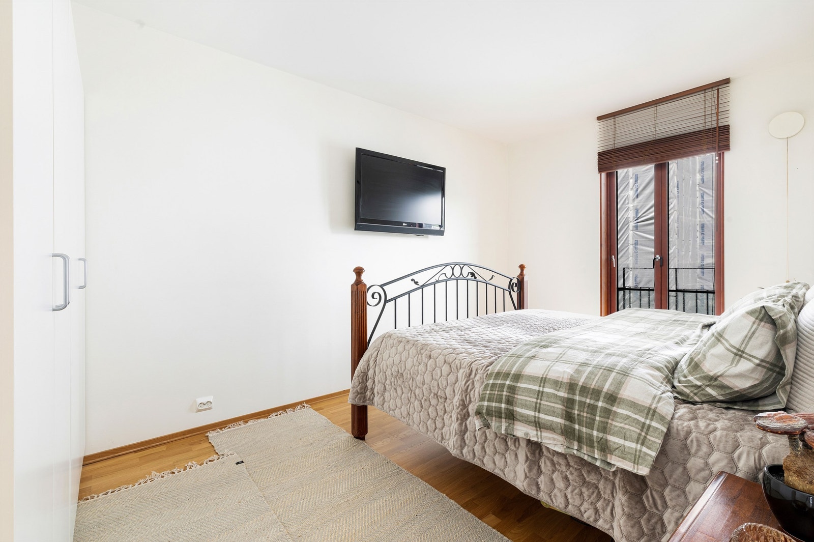 God størrelse, her kan man i tillegg ha skrivepult eller ytterlig oppbevaring ved behov Galleribilde