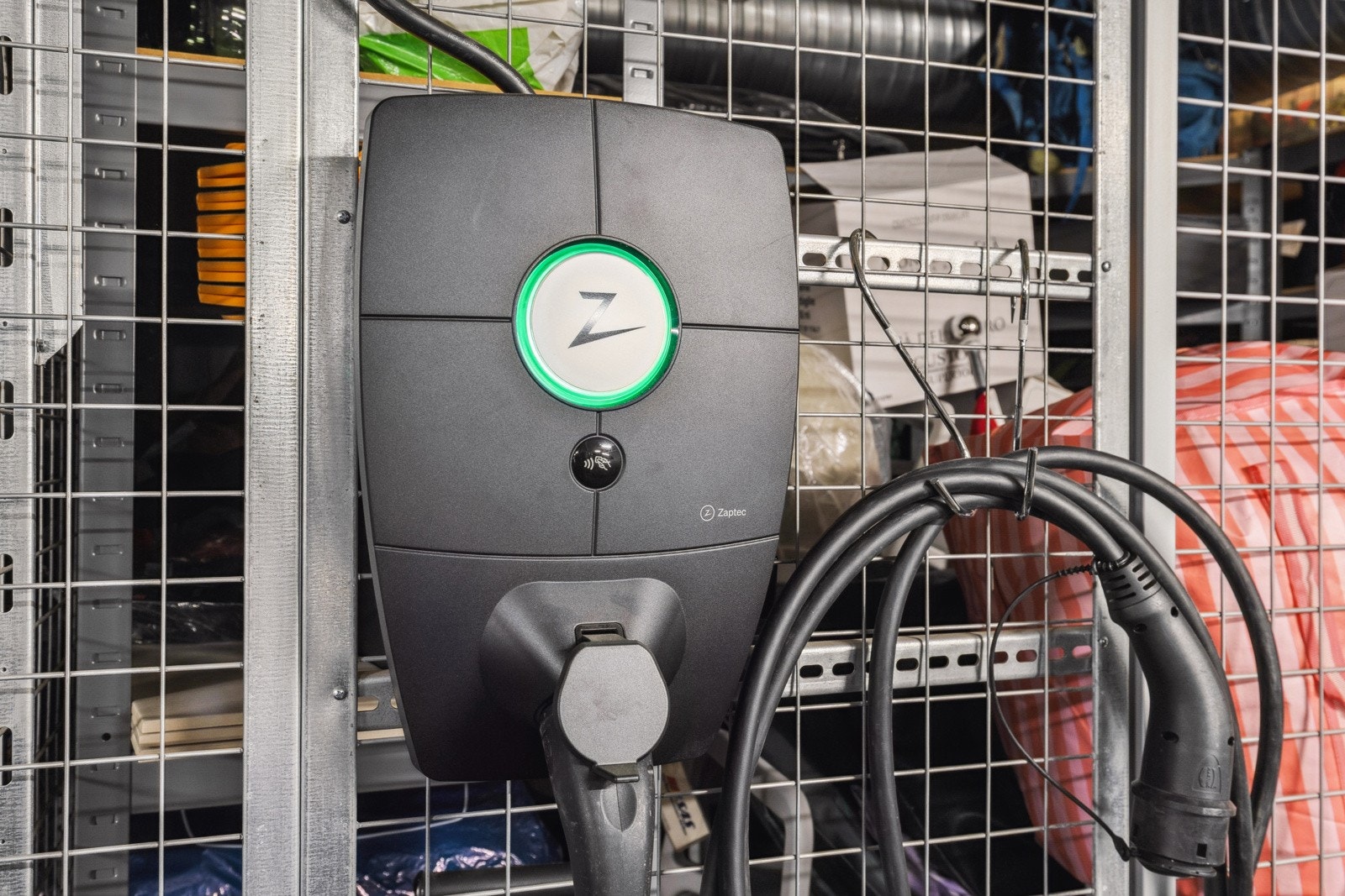 Elbillader er installert. Praktisk sportsbod på 5 kvm i bakkant av garasjeplass. Galleribilde