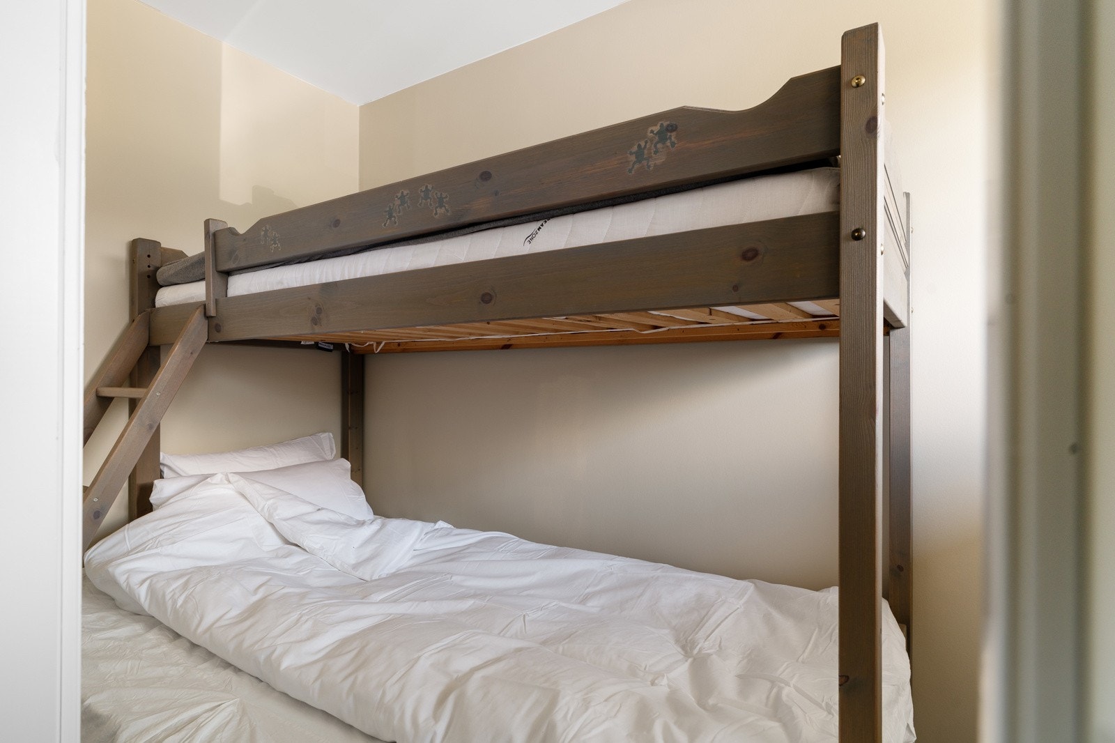 Innredet rom/bod, hvor dagens bruk er soverom. Rommet kan fint også benyttes som kontor. Galleribilde