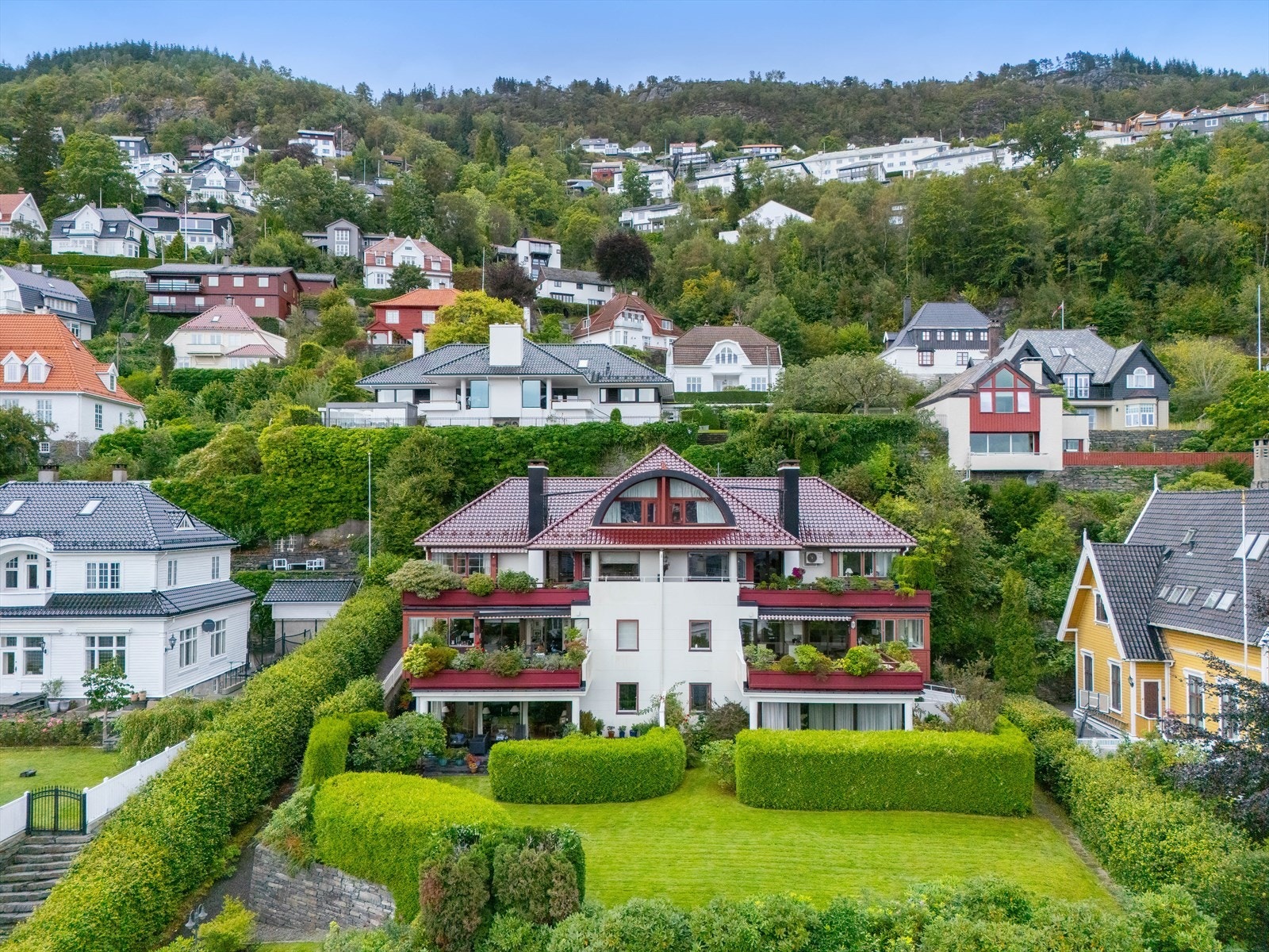 Nydelig arkitektonisk perle med god beliggenhet i Kalfaret Galleribilde