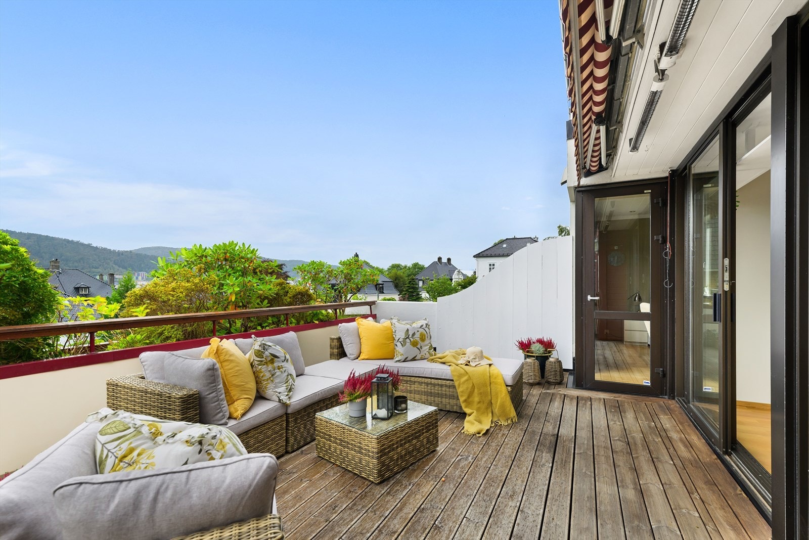 Utsikt i retning byen Galleribilde