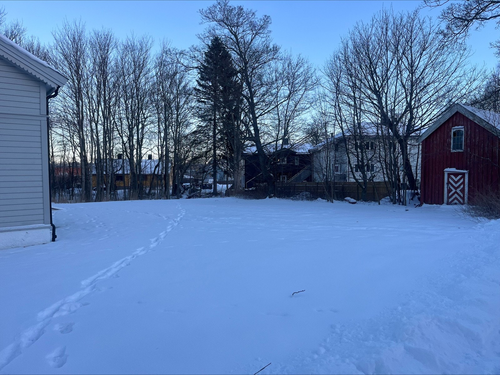 Dalen er et svært attraktivt boområde med kort avstand inn til sentrumskjernen og et rikt utvalg av servicetilbud, dagligvarebutikker, kollektivtransport, skoler og barnehager like ved. Galleribilde