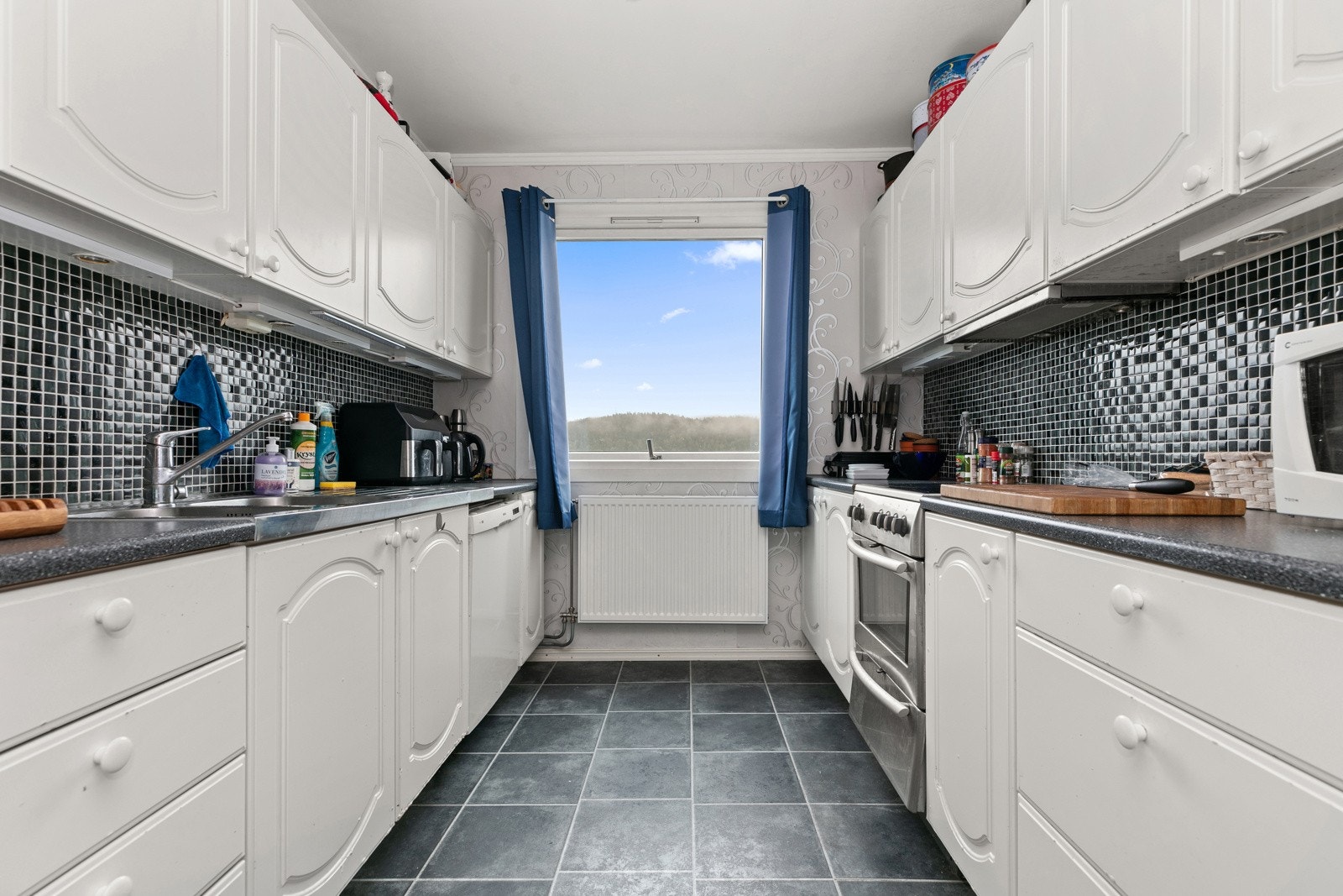 Kjøkken, godt med bankeplass Galleribilde