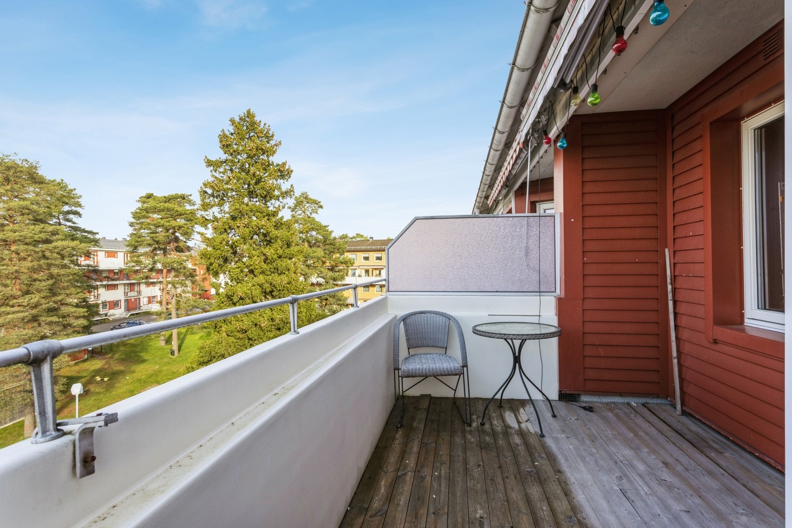 Flott solrik balkong med fint utsyn. Galleribilde