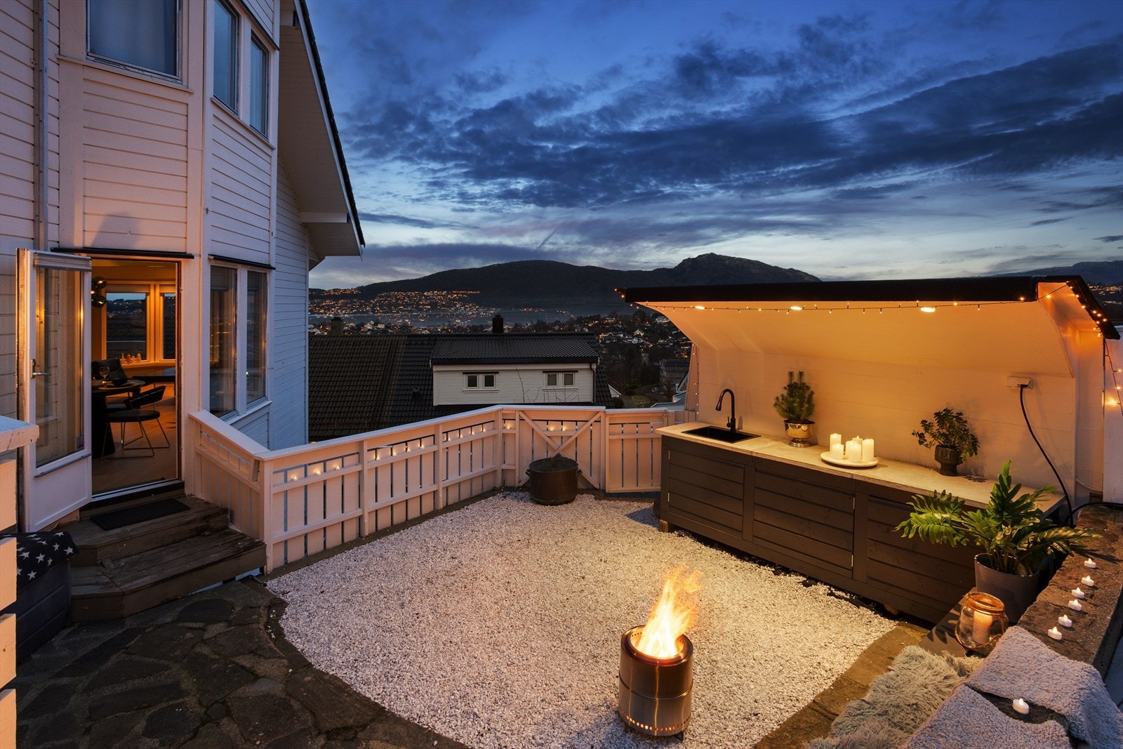 Trivelig uteområde som innbyr til hygge! Galleribilde