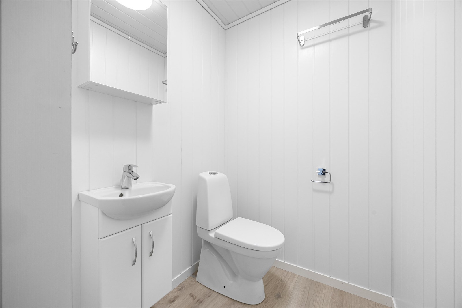 Toalettrom i 1. etasje, innredet i ca. 2018. Galleribilde