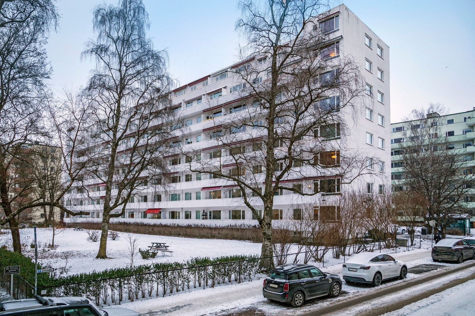 Leiligheten ligger i 7.etasje med heisadkomst. Galleribilde