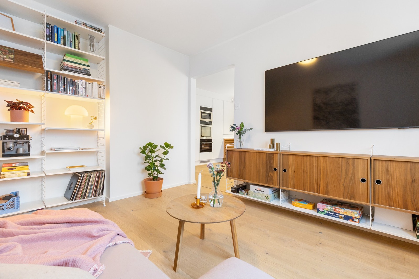 Alle overflater er helsparklet og malt i 2021 Galleribilde