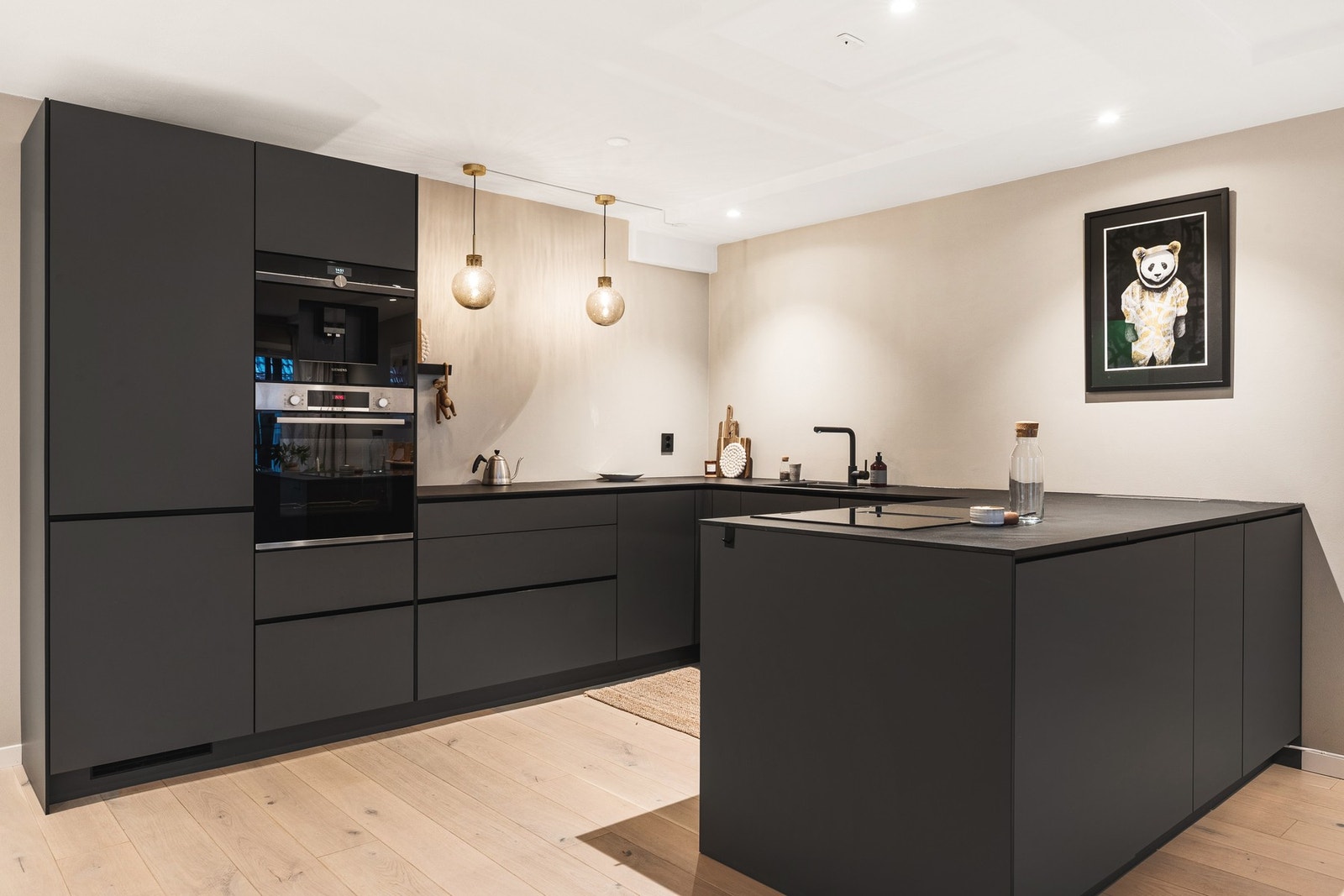 Pent oppusset leilighet med lekre, moderne kvaliteter fra 2021/2022. Galleribilde