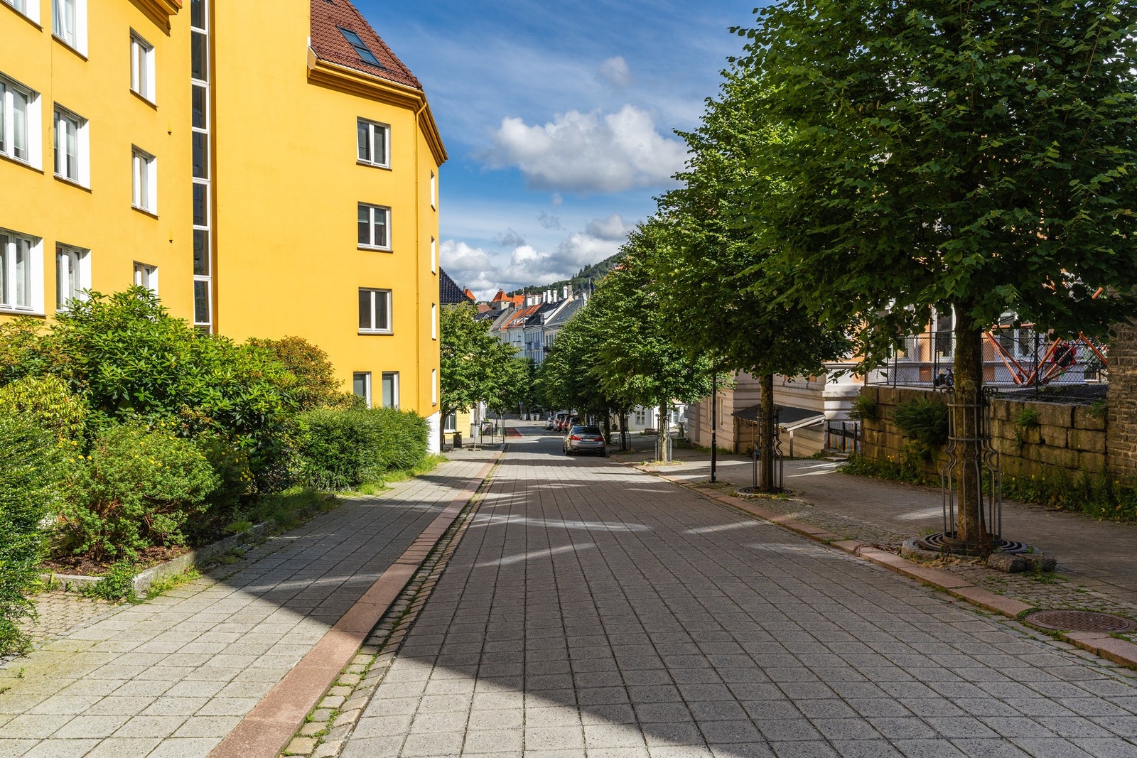 Sjarmerende brosteinlagte gater med historisk preg. Galleribilde