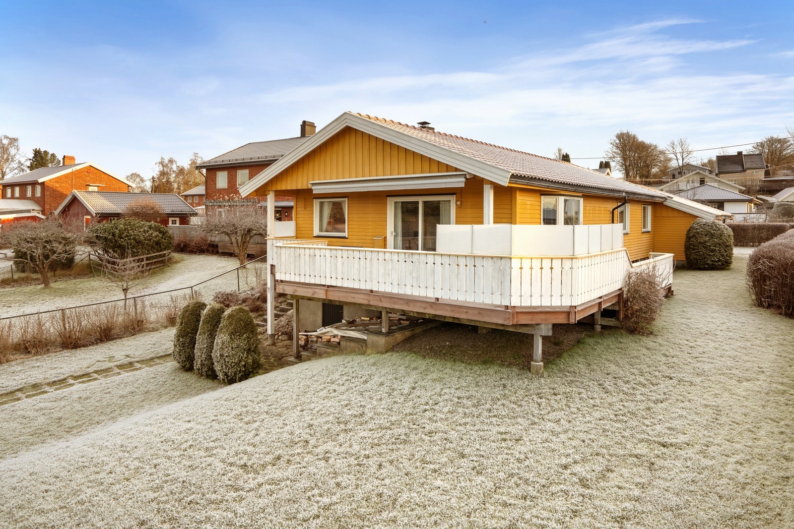 Hage/uteplass Galleribilde