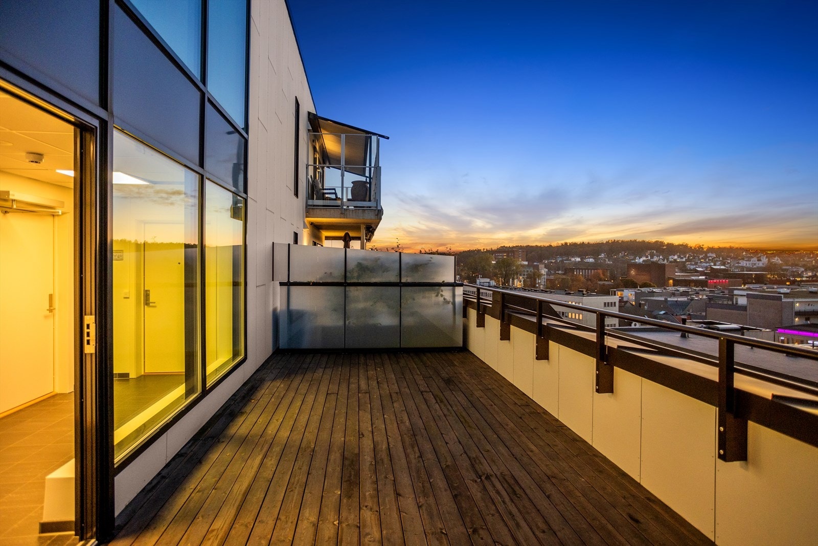 Fellesområdene inkluderer også en terrasse med utsikt over sentrum Galleribilde