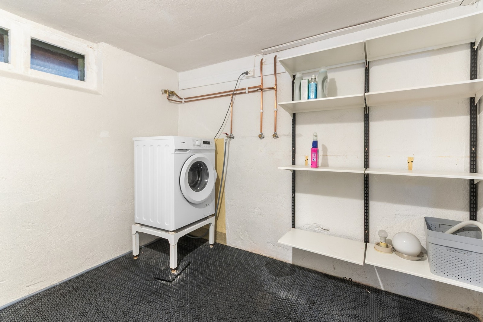 Vaskerom Galleribilde